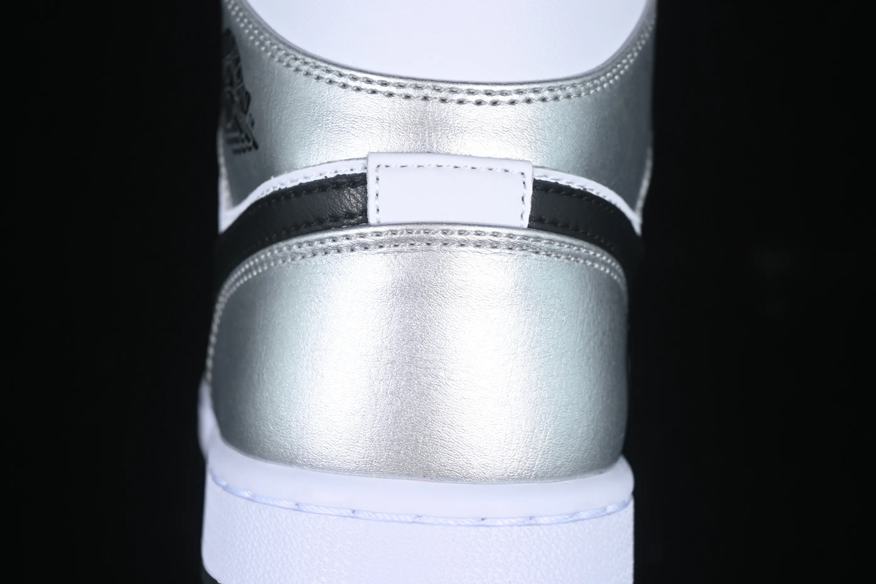 All categories Air Jordan Jordan series basketball shoes Air Jordan 1 Mid Air Jordan 1 Mid AJ1 Joe 1 black and white silver mid-top cultural and casual sneakers DQ8423-103